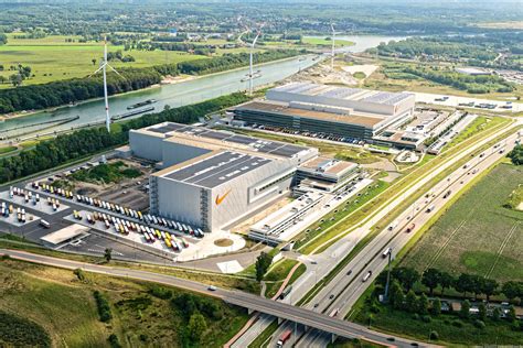 nike fabriek herentals|Nike (US) expands European distribution center in Flanders.